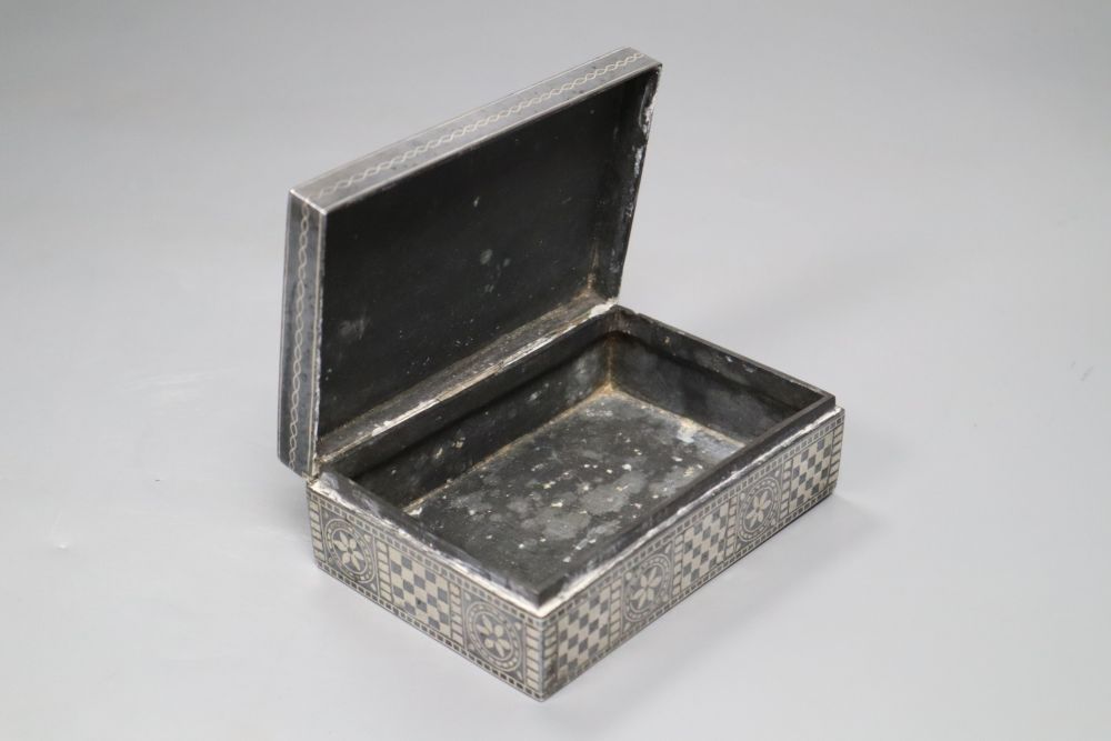 An Indian bidriware silver inlaid box, width 12cm